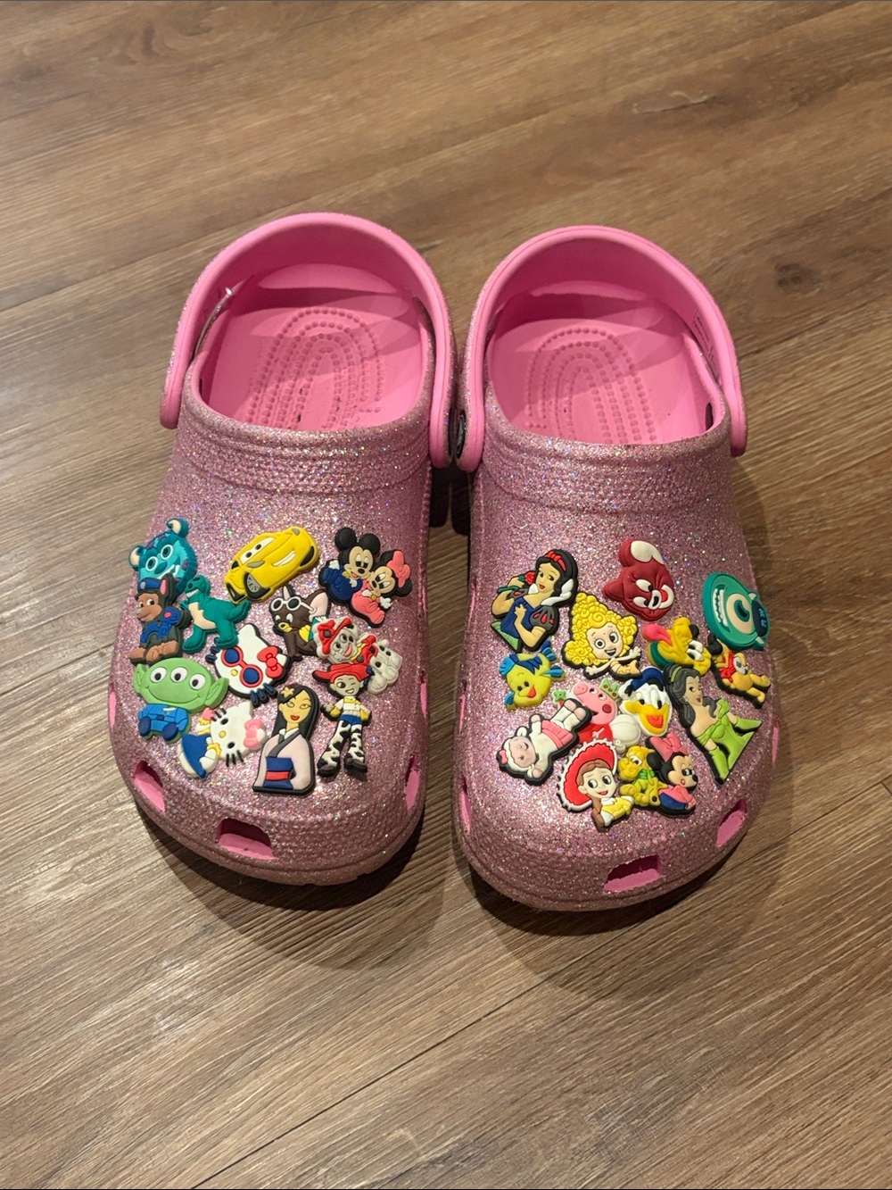 Pink Glitter Crocs Shoes with Character Charms size 6/8